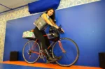 Bolsomochila Zuzena llevado como mochila — moda circular sostenible Galiana Studio