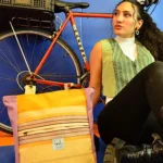 Bolsomochila Rayas de Galiana Studio — bolso mochila upcycling con patrón de rayas, hecho a mano en Bilbao