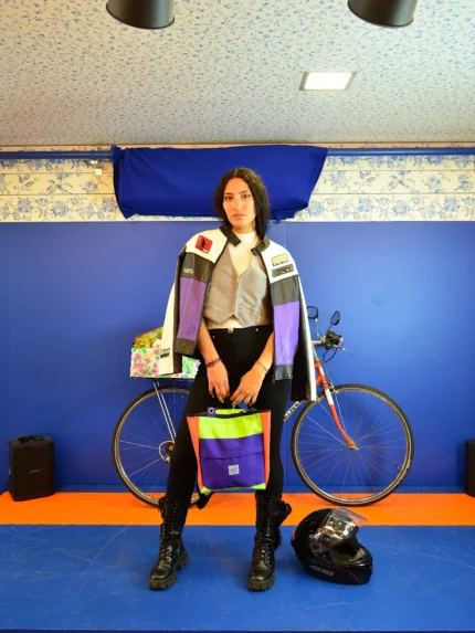Bolsomochila Tximeleta como mochila — moda sostenible artesanal Galiana Studio