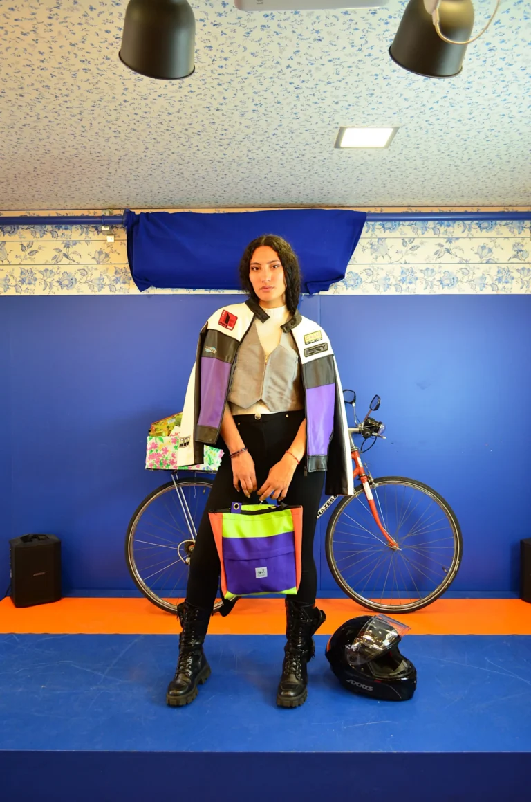Bolsomochila Tximeleta como mochila — moda sostenible artesanal Galiana Studio