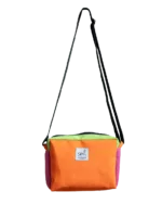 Anverso Clutch Playmobil de Galiana Studio — bolso bandolera upcycling en tonos naranja y fucsia , tela de toldo recuperada