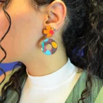 Pendiente Bombón de Galiana Studio, pendientes artesanales de arcilla polimérica hechos a mano en Bilbao