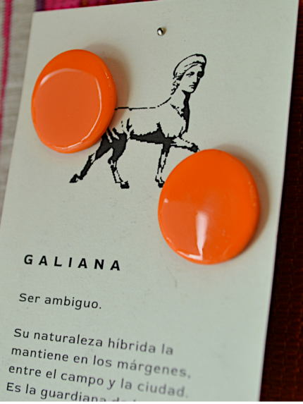 Pendiente Gema de Galiana Studio, pendientes de lóbulo en arcilla polimérica hechos a mano